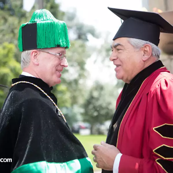 Dermont Tennyson y David Gómez