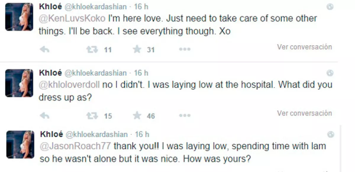 Posteriormente continuó respondiéndoles a sus fans. Aclarando que estaba en el hospital con Lamar, y que a pesar de que se está ocupando de algunas cosas, se mantiene al pendiente de sus redes sociales.