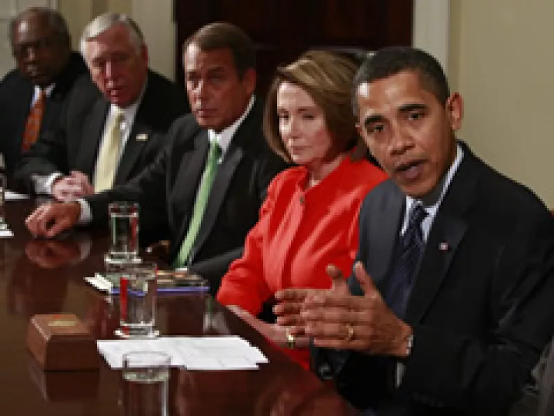 Los congresistas James Clyburn, Steny Hoyer, John Boehner y la presidenta de la Cámara de Representantes, Nancy Pelosi, se reunieron el viernes en la Casa Blanca con  Obama. (Foto: Reuters)