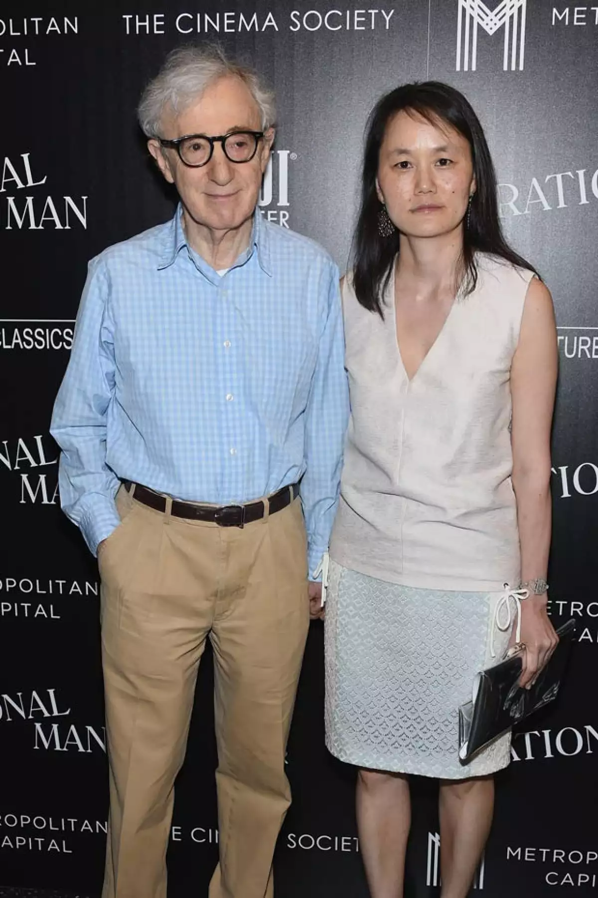 El cineasta platicó de su relación con Soon-Yi, hija adoptiva de su ex pareja Mia Farrow, y quien es 35 años menor que él. Este 2015 cumplen 18 años de casados.