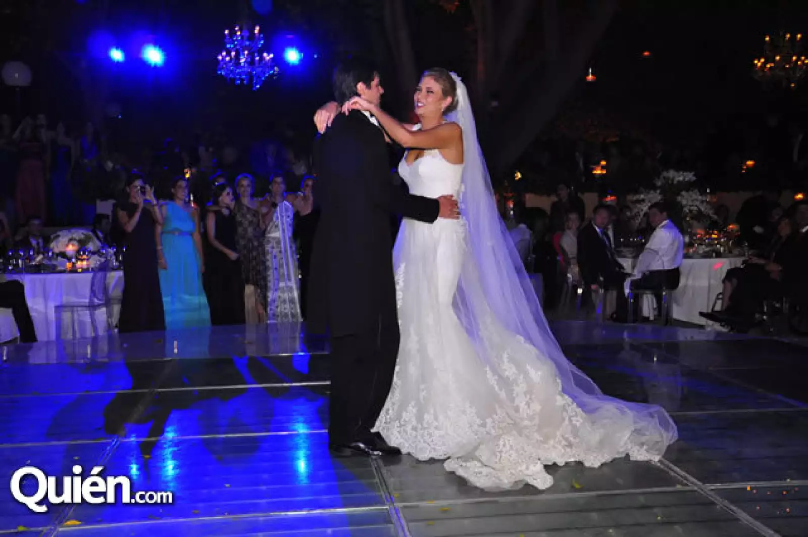 Los Novios en el vals