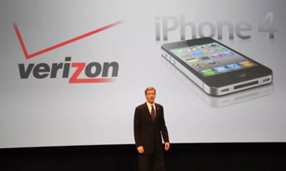 De acuerdo con la firma Nielsen, Apple lidera ahora el crecimiento en el sector de teléfonos inteligentes. (Foto: AP)