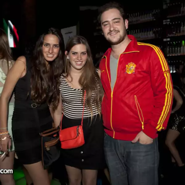 Monserrat Illescas, Andrea Fuentes y Ricardo Roldán