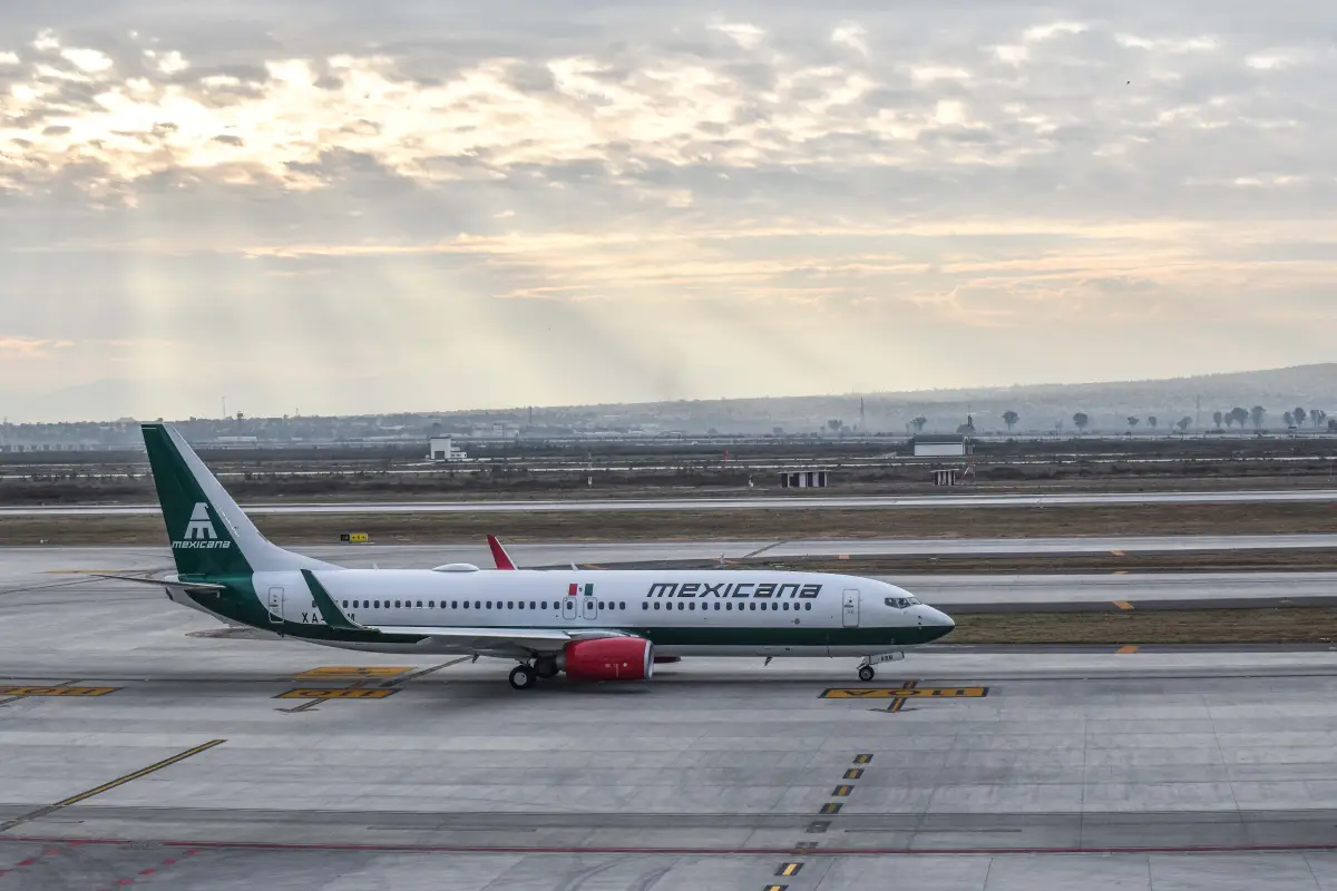 mexicana-encarga-aviones-embraer