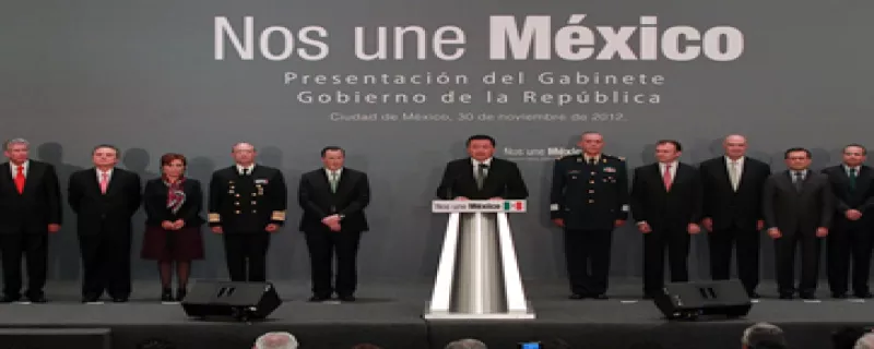 Desde su toma de posesión en Palacio Nacional hasta esta mañana en San Lázaro Enrique Peña Nieto ha impuesto moda entre los priistas.