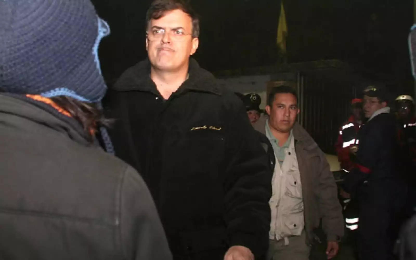 El jefe del Gobierno capitalino, Marcelo Ebrard, acudió al lugar del accidente.