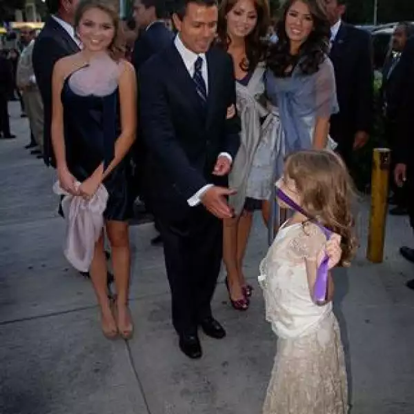 Sofía Castro,Enrique Peña Nieto,Angélica Rivera,Paulina Peña y Regina Castro