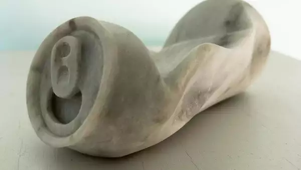 Exposición titulada En el aire del artista visual mexicano Rodrigo Ímaz en la Galería Adentro de Guadalajara