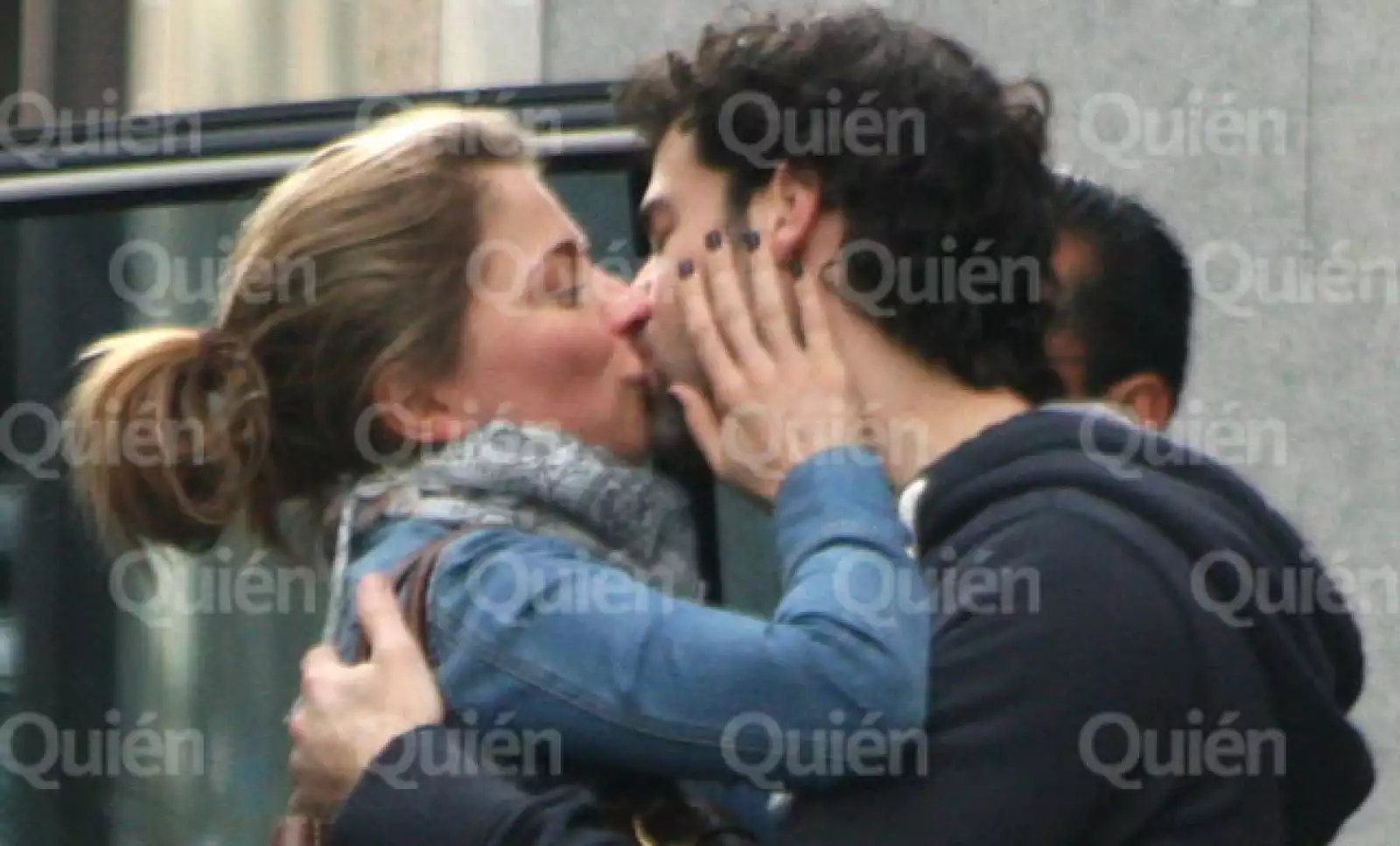 Los que se están tomando muy en serio el inicio del mes del amor y la amistad son Emiliano Salinas y Ludwika Paleta.