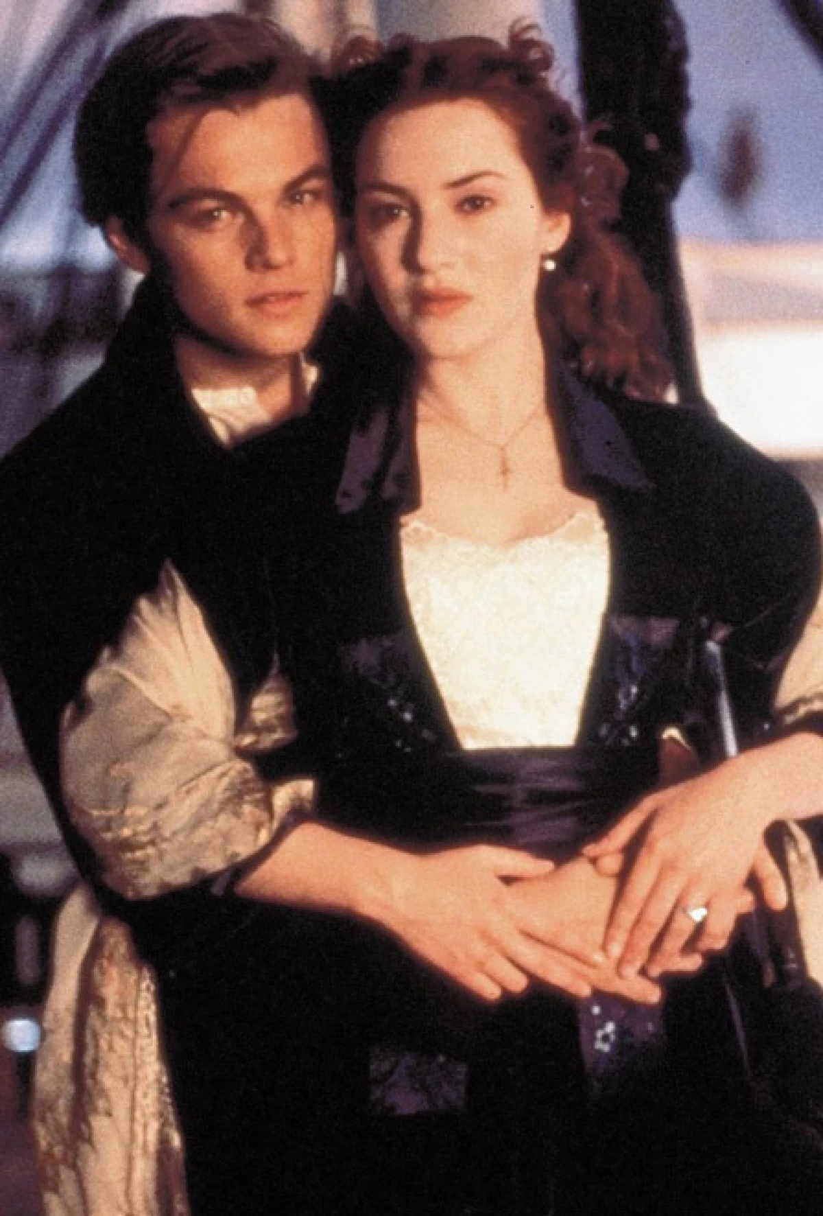 Si de películas melosas se trata, `Titanic´ se lleva la estatuilla de oro, de hecho se llevó varias. Jack y Rose sonrojaron a más de uno empañando los vidrios de cierto coche e hicieron llorar a millones con su trágica despedida. Sin duda, Leo DiCaprio y Kate Winslet marcaron a una generación con esta cinta.