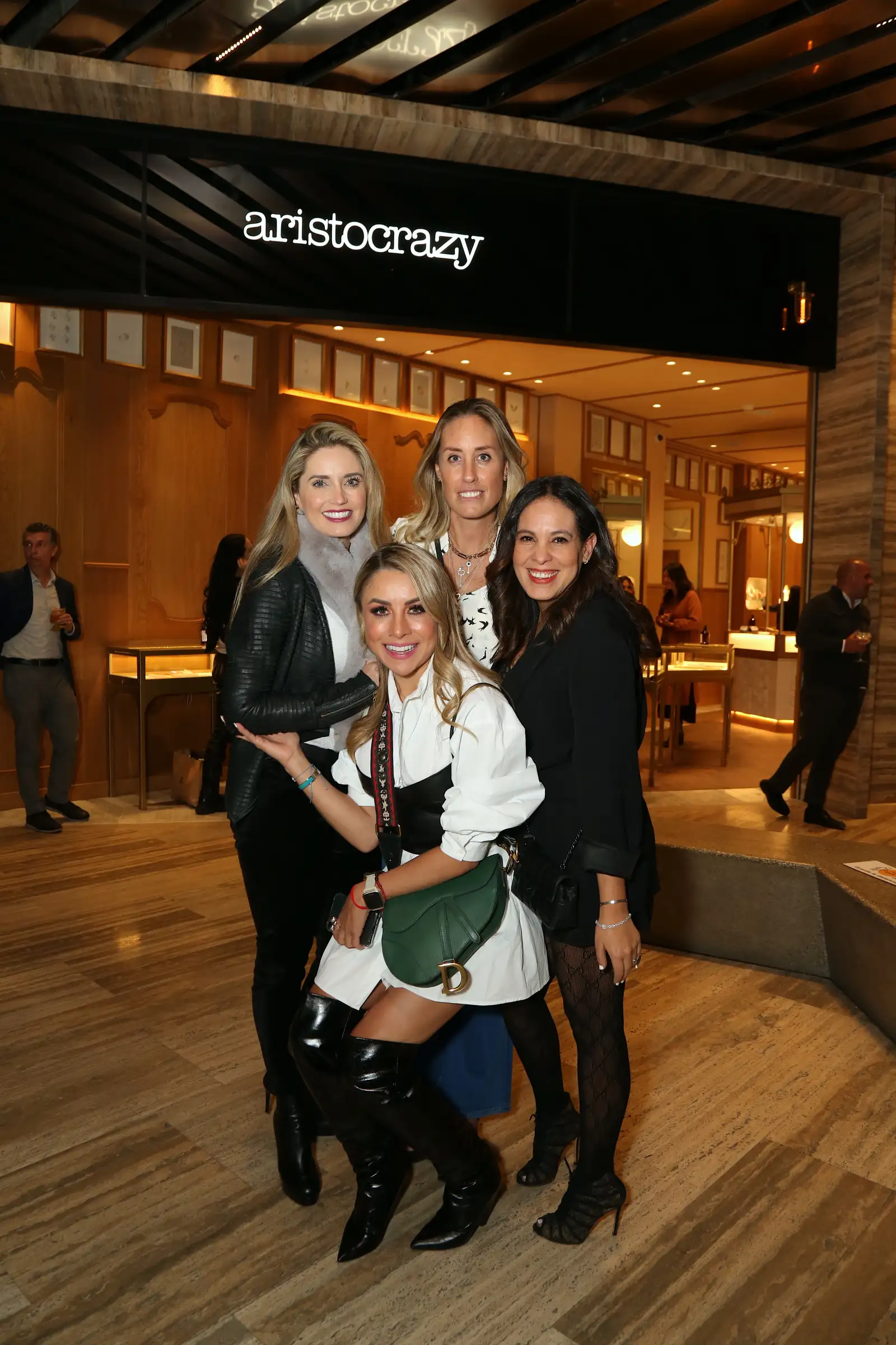 APERTURA ARISTOCRAZY, ARTZ PEDREGAL