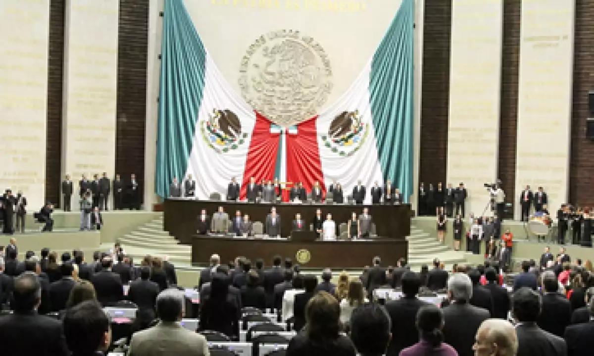 Antes del inicio de la discusión de esta reforma constitucional en materia de telecomunicaciones habrá un posicionamiento por parte de las siete fracciones legislativas. (Foto: Notimex)
