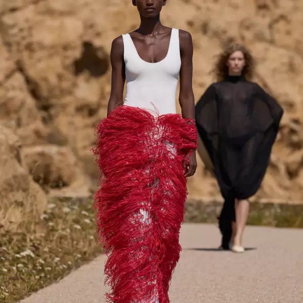 Jacquemus PO S27 030.jpg