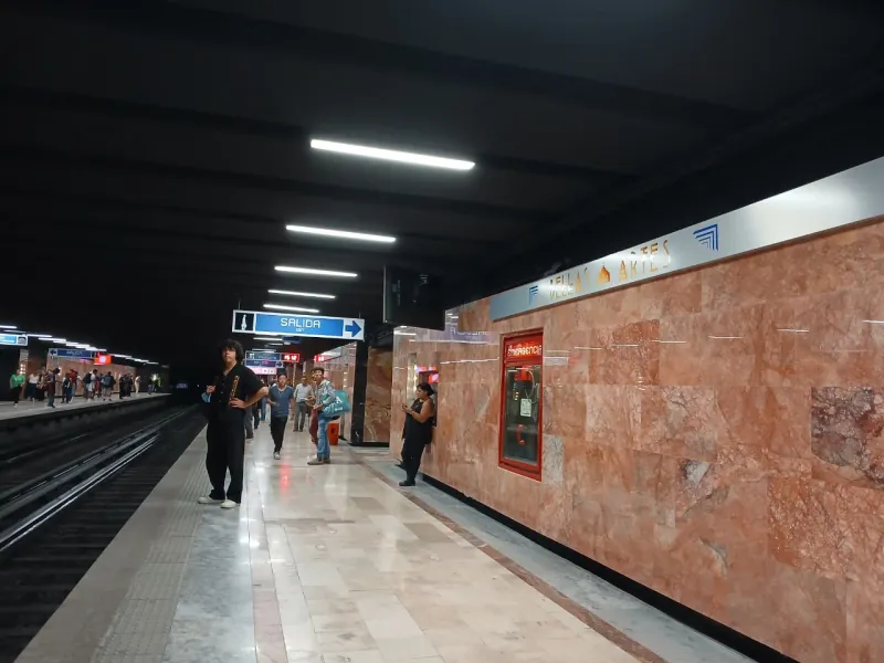 Interior de la estación Bellas Artes de la Línea 2 del Metro tras su remodelación.