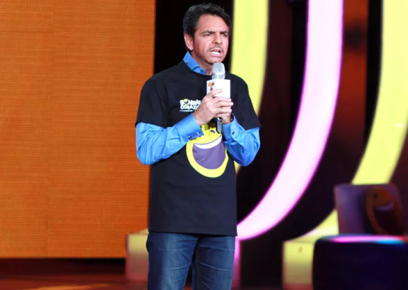 En su discurso inaugural, el comediante deslindó a la colecta de los rumores que la involucran con evasión de impuestos, haciendo mención que tampoco tiene que ver con la "casa de Las Lomas".