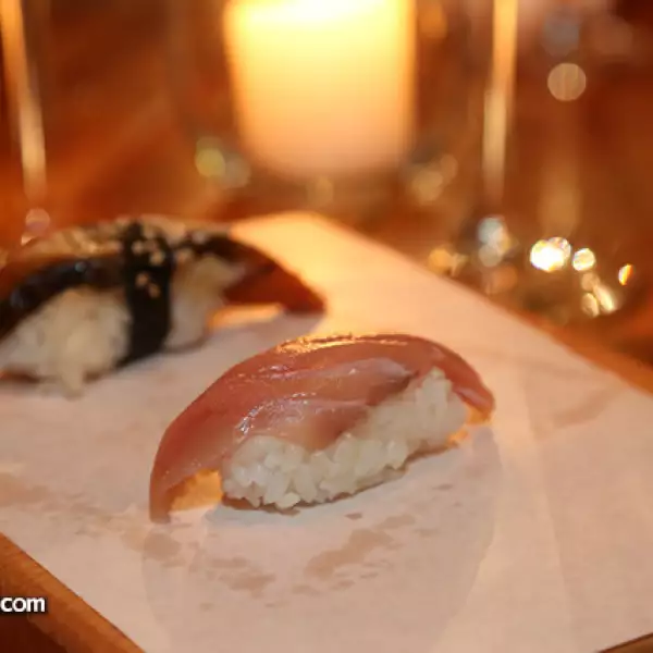 Nigris de anguila y hamachi