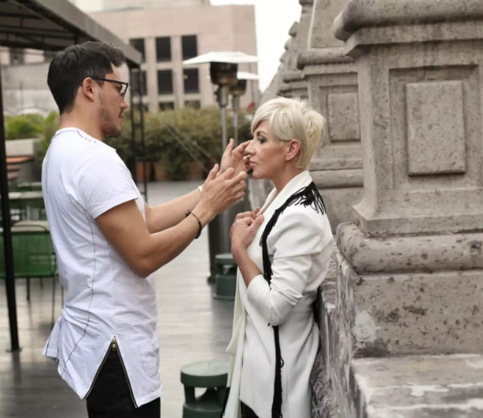 El equipo de la cantante estaba al pendiente para dejarla aún más hermosa.
