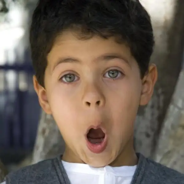 Pero que ojos tan hermosos tienes, Mark Hernández.