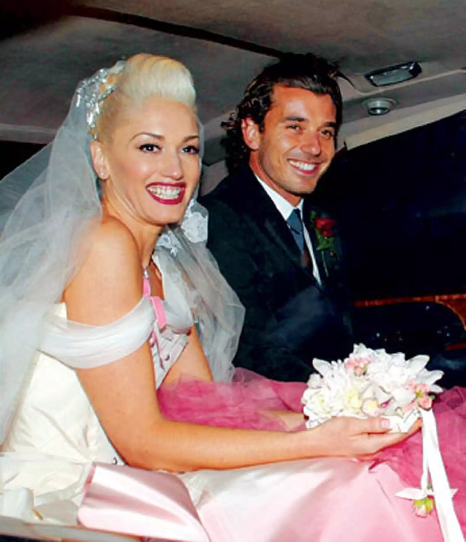 La cantante Gwen Stefani se casó en 2002 con Gavin Rossdale y su ramo estaba hech de orquídeas.