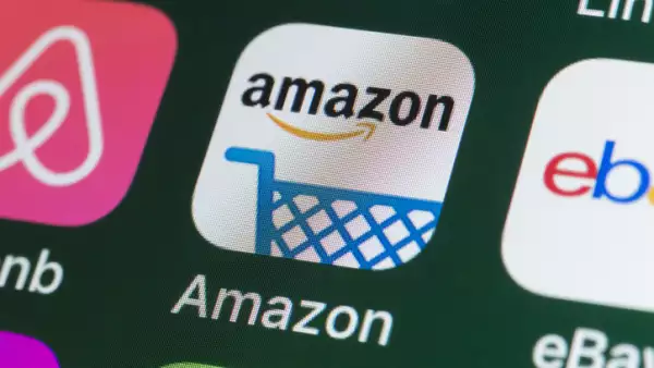 Amazon , Airbnb, ebay, News and other Apps on iPhone screen