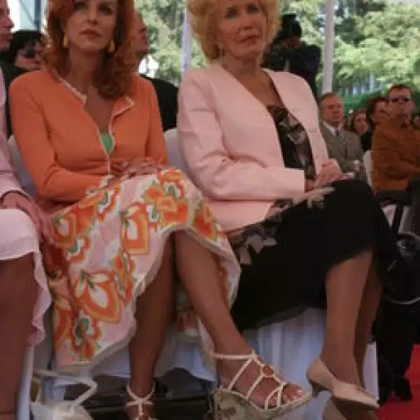 Adriana Landeros, Azul Landeros