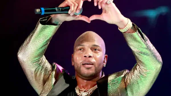 E Class Flo Rida “Sobreviviente milagroso”: Flo Rida habla sobre su hijo tras caer de ...