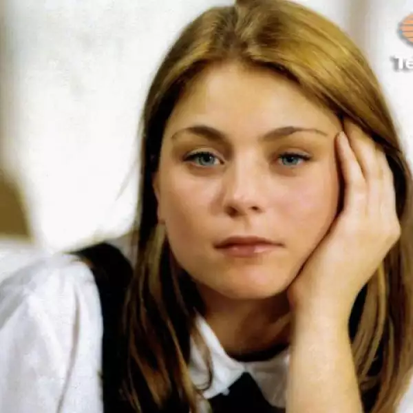 En 1997 actuó en `Huracán´, novela protagonizada por Angélica Rivera y Eduardo Palomo, en la que ya podía verse a una actriz juvenil en crecimiento.
