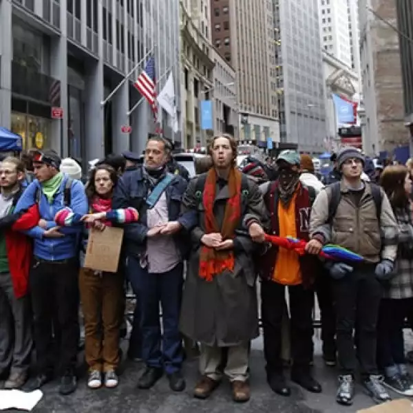 indignados, ocupas, wall street