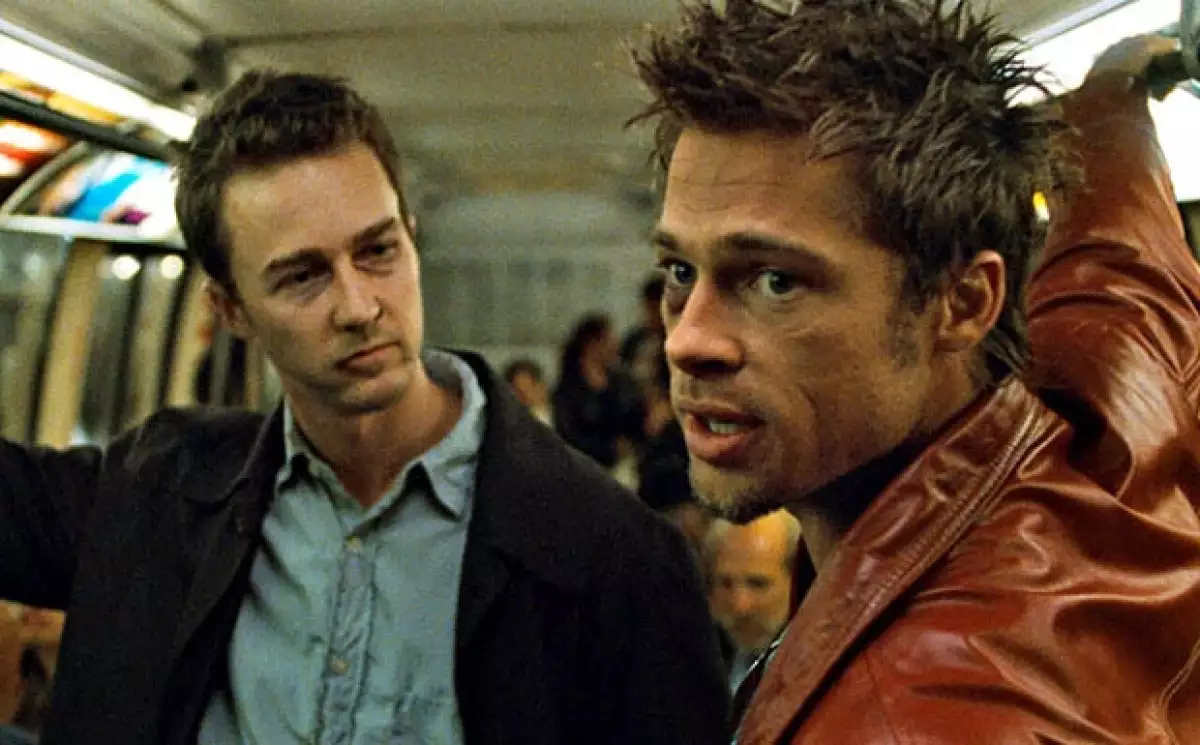 Edward Norton y Brad Pitt dieron vida a dos intensos personajes.