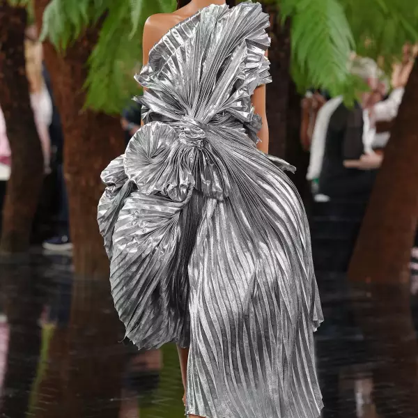 Christian Dior HC F26 008.jpg