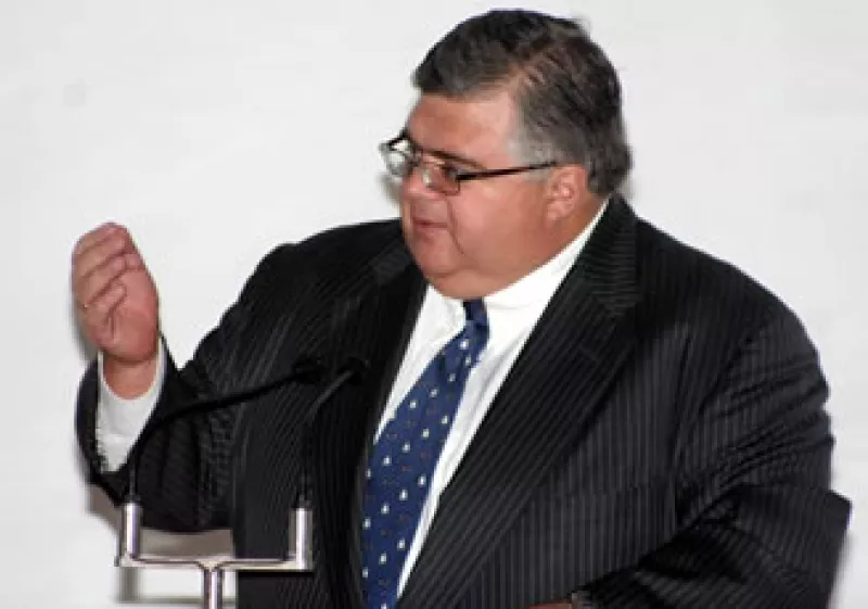 Agustín Carstens dijo estar dispuesto a ser el titular de Banxico si el presidente Calderón decide designarlo en ese cargo. (Foto: Archivo)