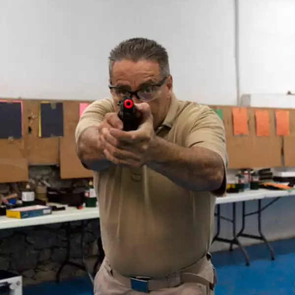 Mario Falcone capacita a guardaespaldas