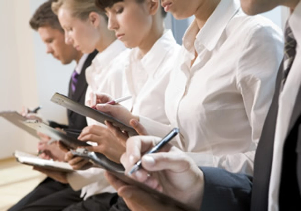 Usa las redes sociales, casi la mitad de los reclutadores ven ahí el perfil de candidatos. (Foto: Photostogo.com)