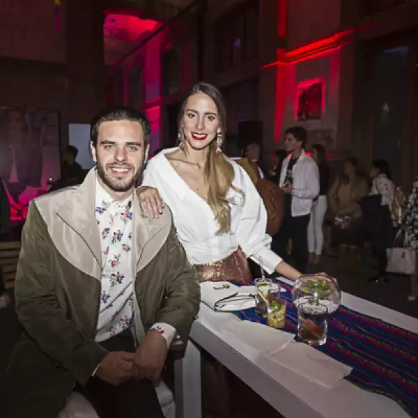 Carlos Marmen, Arianny Barrios