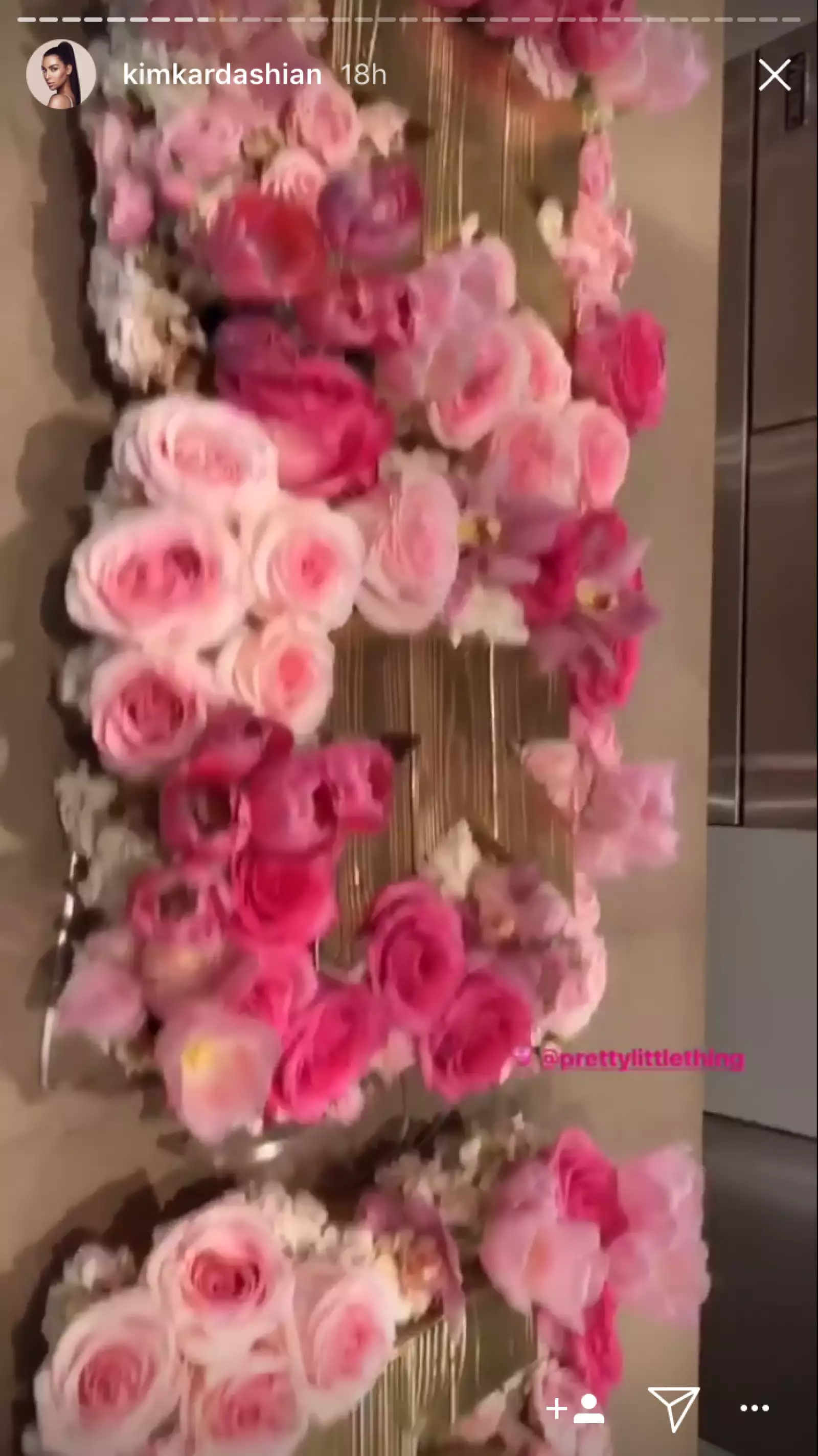Kim Kardashian recibió decenas de flores por su cumple 37