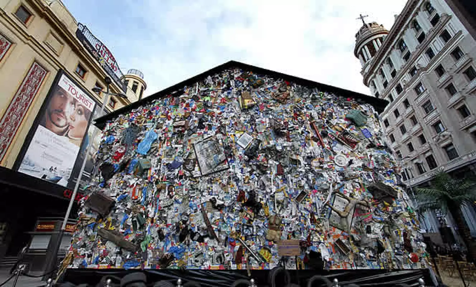 Las reservaciones para pasar la noche se podían hacer a través de la página oficial del hotel, pero desde hace dos meses se cubrieron todos los cuartos.