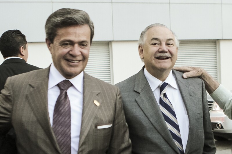 Amigos y socios.