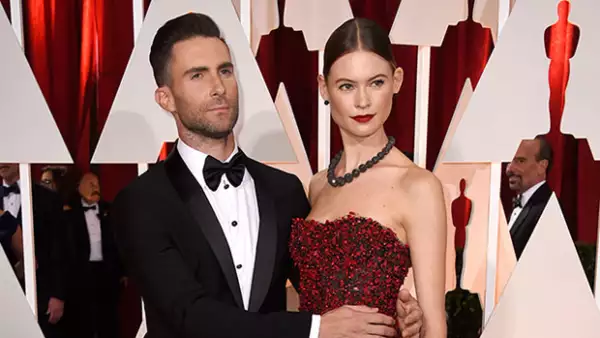 Según E! News la pareja recibirá en unos cuantos meses a una niña, quien se convertirá en el nuevo miembro de la familia Levine Prinsloo.