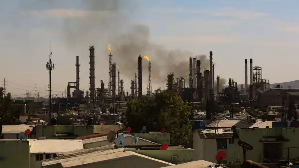 Pemex en 2024: más apoyos, menos carga fiscal y presupuesto más bajo