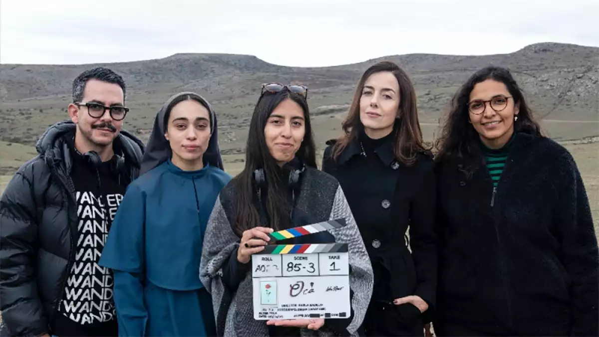 Manolo Caro, Natalia Solián, Karla Badillo, Cecilia Suárez y María José Córdova.