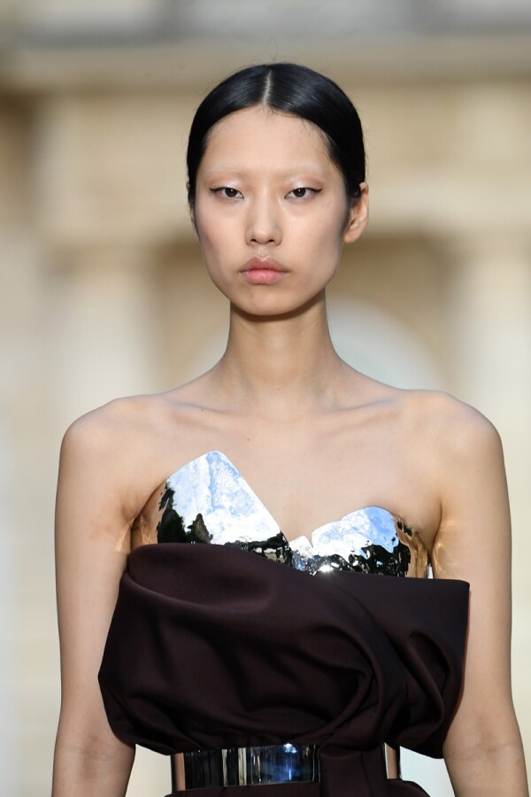 Givenchy : Runway - Paris Fashion Week - Haute Couture Fall Winter 2018/2019