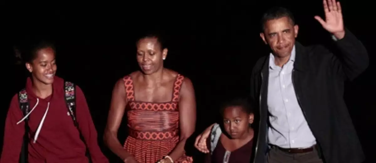 Michelle y Barack se preocupan por la educación de sus hijas.