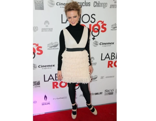 Silvia Navarro protagoniza la cinta `Labios rojos´.