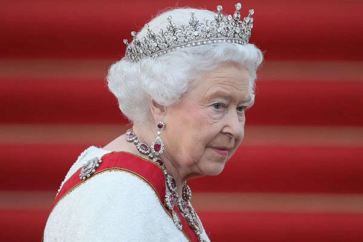 reina-isabel-ii