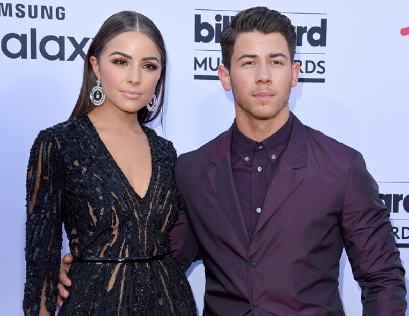 Después de terminar la relación se rumora que Nick sale con Kendall Jenner.