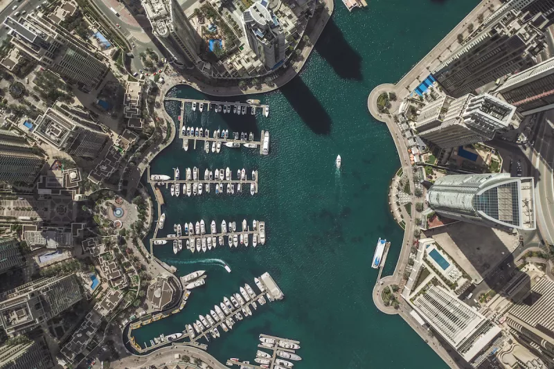 Imagen aérea de city marina, Dubai, United Arab Emirates.
