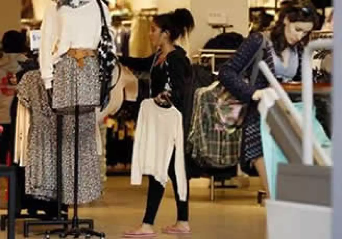 Un mejor nivel de compras de la población estadounidense apoyó el crecimiento de la economía. (Foto: Reuters)