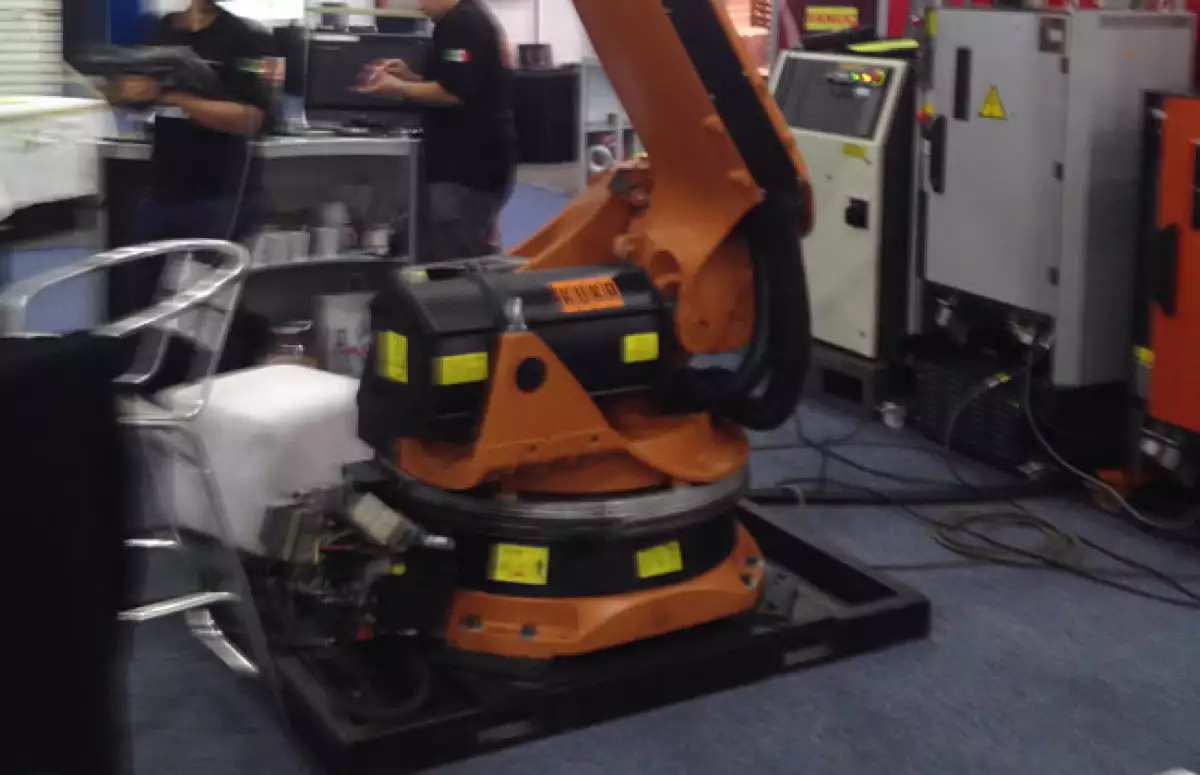 Eurobots sorprendi� con sus propuestas de ?robots de ocasi�n?o de segunda mano
