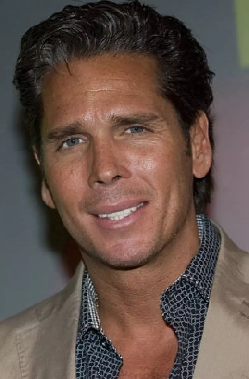 El actor iba abordar una nave que se desplomó en la selva a unos ocho kilómetros del municipio de Felipe Carrillo Puerto, en Quintana Roo y dónde fallecieron los ocho tripulantes.
