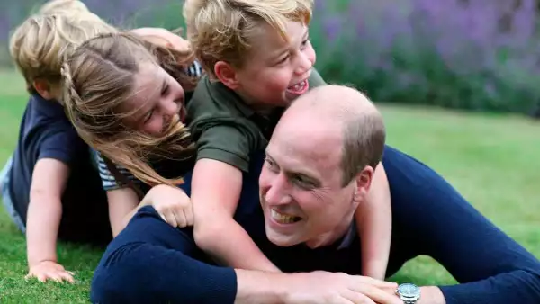 El príncipe William con sus hijos George, Charlotte y Louis